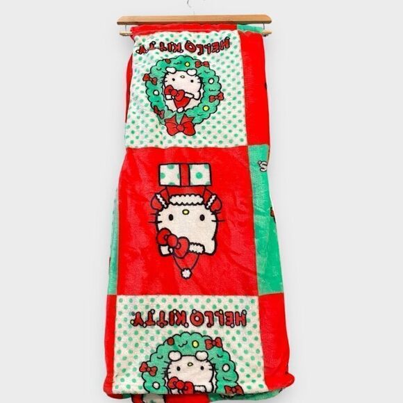 Hello Kitty 'Christmas Blocked' 50x70" Silk Touch Plush Throw Blanket Rare HTF - Picture 7 of 7
